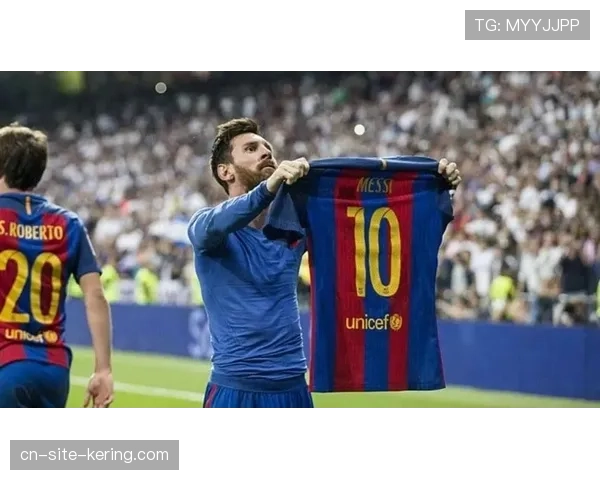 伯纳乌球迷高唱队歌,维尼修斯突破制造关键任意球 伯纳乌球迷高唱队歌,维尼修斯突破制造关键任意球